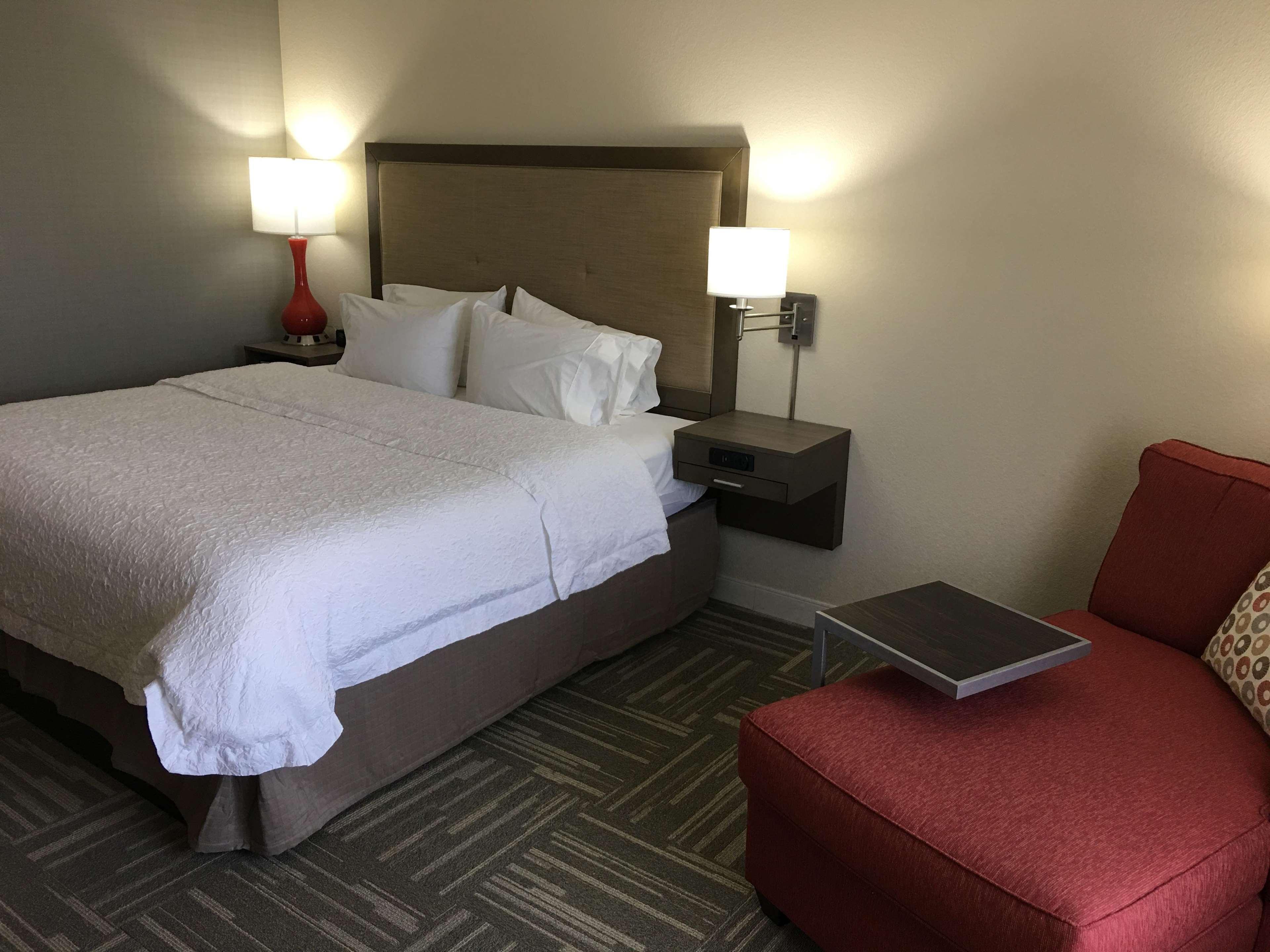 Hampton Inn McPherson Exterior foto