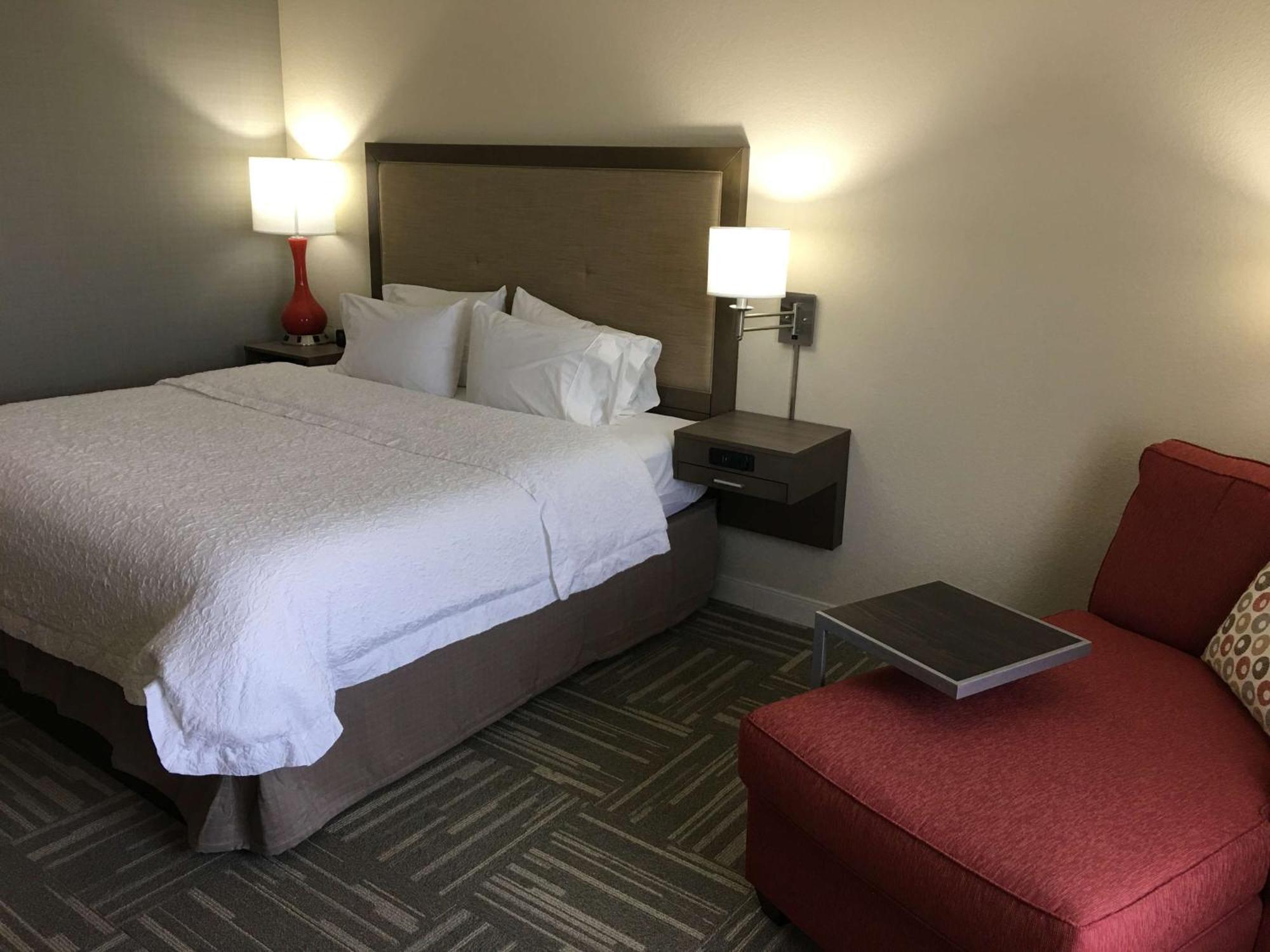 Hampton Inn McPherson Exterior foto